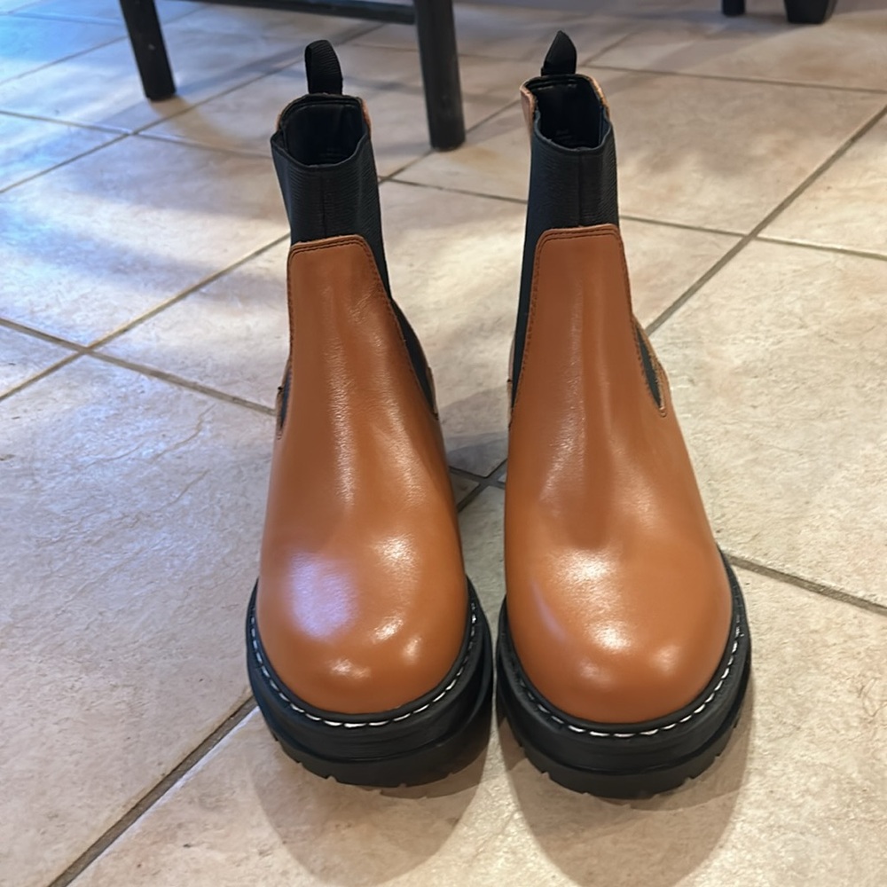 Marc Fischer Ltd. Patrick Chelsea Leather Lug Boot - Size 6.5- NWOT